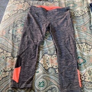 Lululemon crops size 10